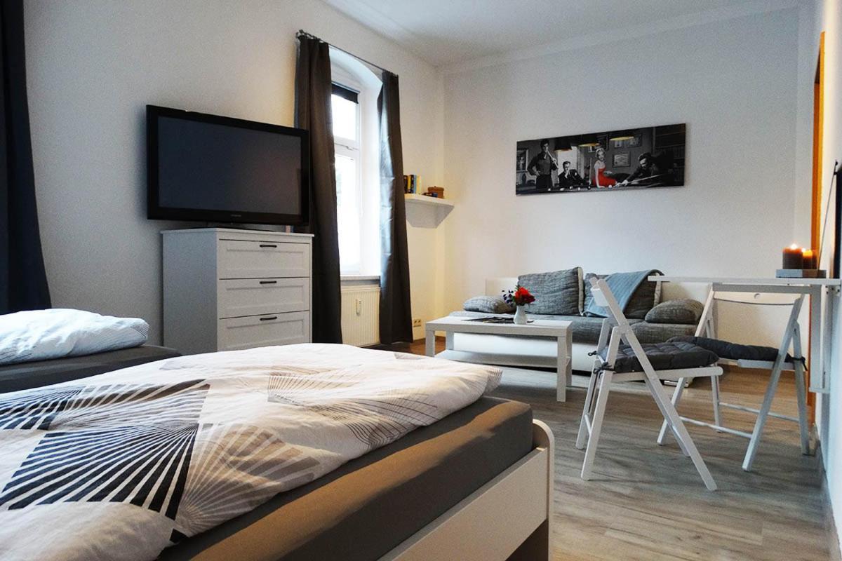 Ferienwohnung In Zwickau Buitenkant foto