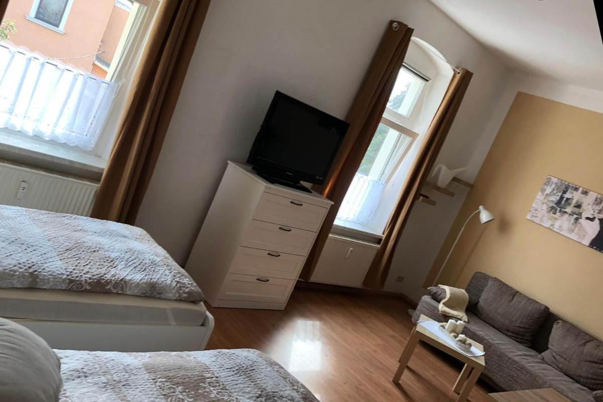 Ferienwohnung In Zwickau Buitenkant foto
